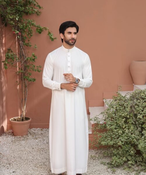 white Saudi Jubbah